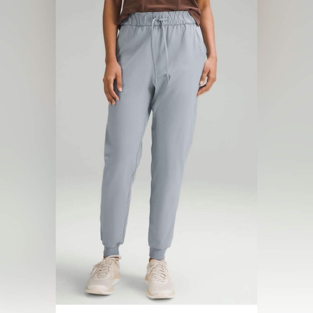 Lululemon Stretch High-Rise Jogger Pant Full Length
Chambray 4